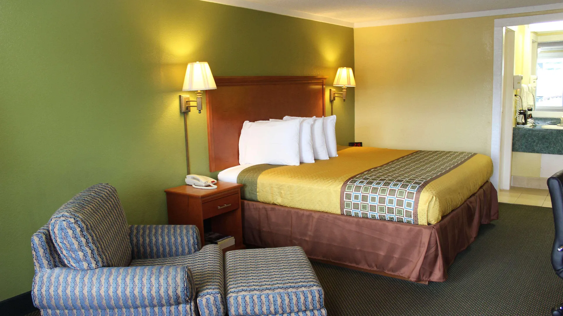 ibis Hotel München City 3*,
